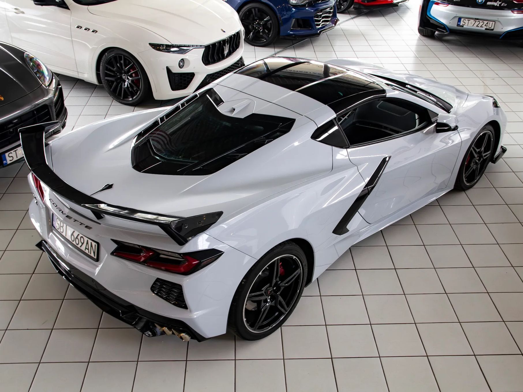Chevrolet Corvette 2 LT Front Lift Bose Szklany Dach Went Fotele HUD Szara Sky Cool Gray