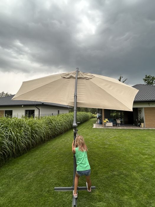 Parasol ogrodowy duży
