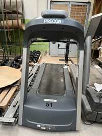 Професійна бігова доріжка PRECOR c956i