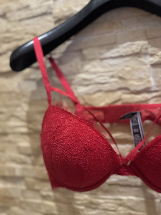 Vicroria secret la perla бюстгалтер