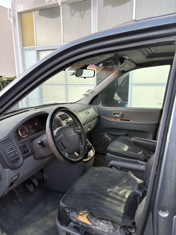Carrinha Kia carnival