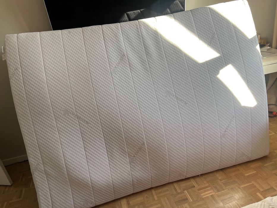Łóżko 160x200 z materacem