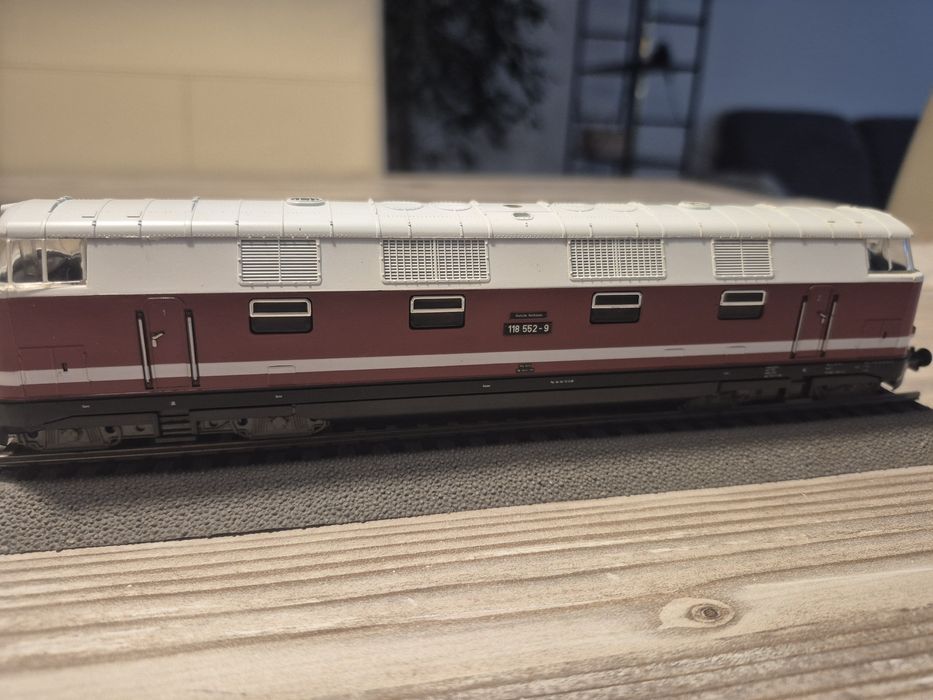 Lokomotywa Piko Br 118 w skali H0