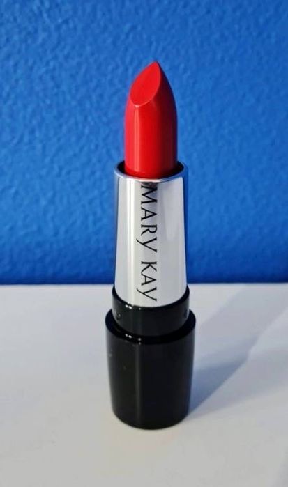 Żelowa Szminka Semi-Matte Red Stiletto Mary Kay
