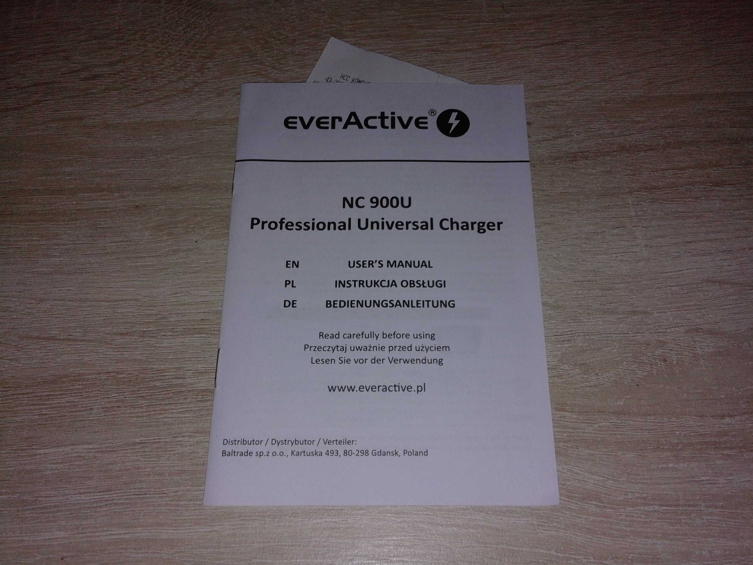 Ładowarka do akumulatorków uniwersalna. EverActive NC-900U.