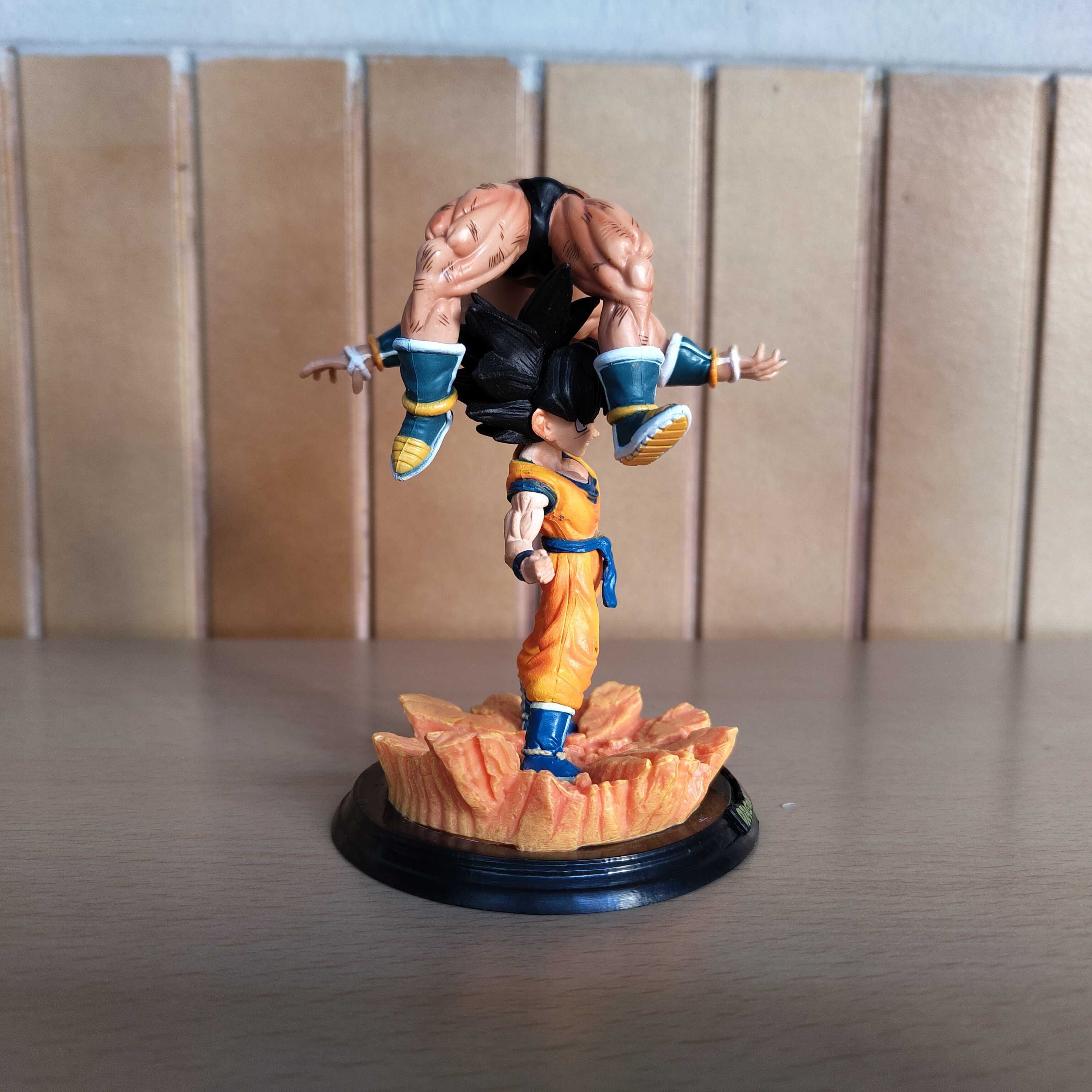 Boneco Figura Son Goku e Nappa Dragon Ball