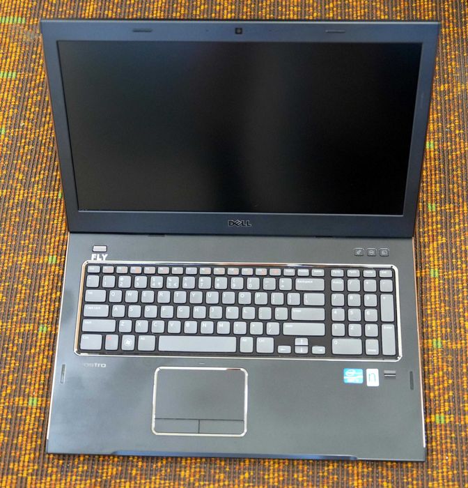 DELL Vostro 3750 Win7 17,3" i7-2670QM 2.20GHz 8GB S-ATA 750GB GT 525