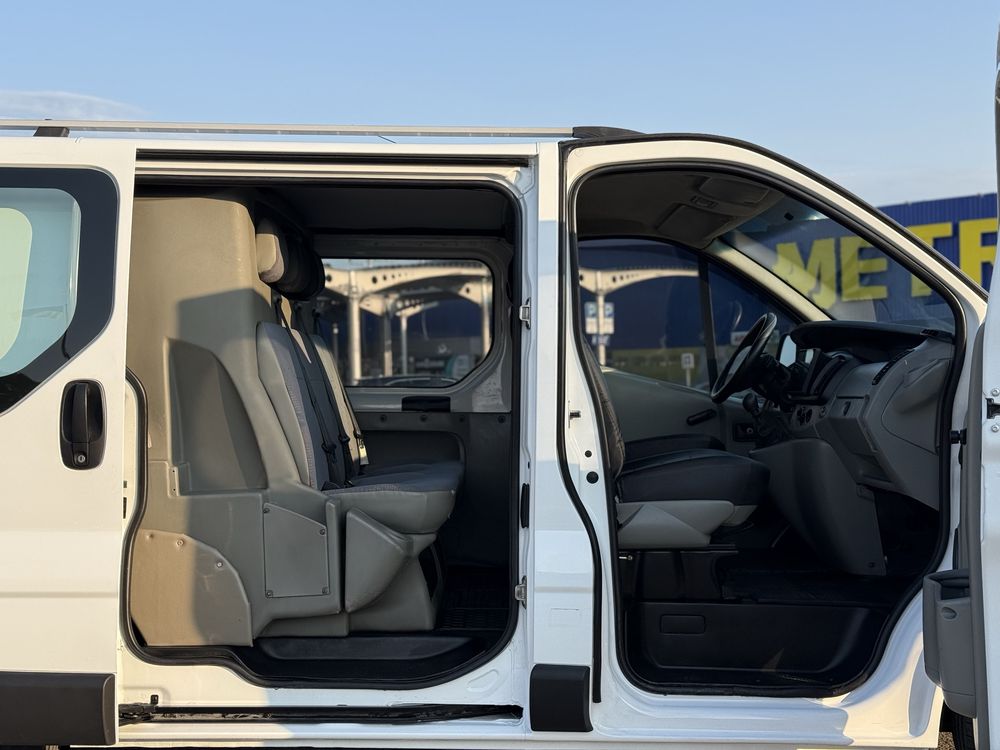 Бус Renault Trafic (1.9dCi) продаж та обмін (мінівен Vivaro Vito T5)