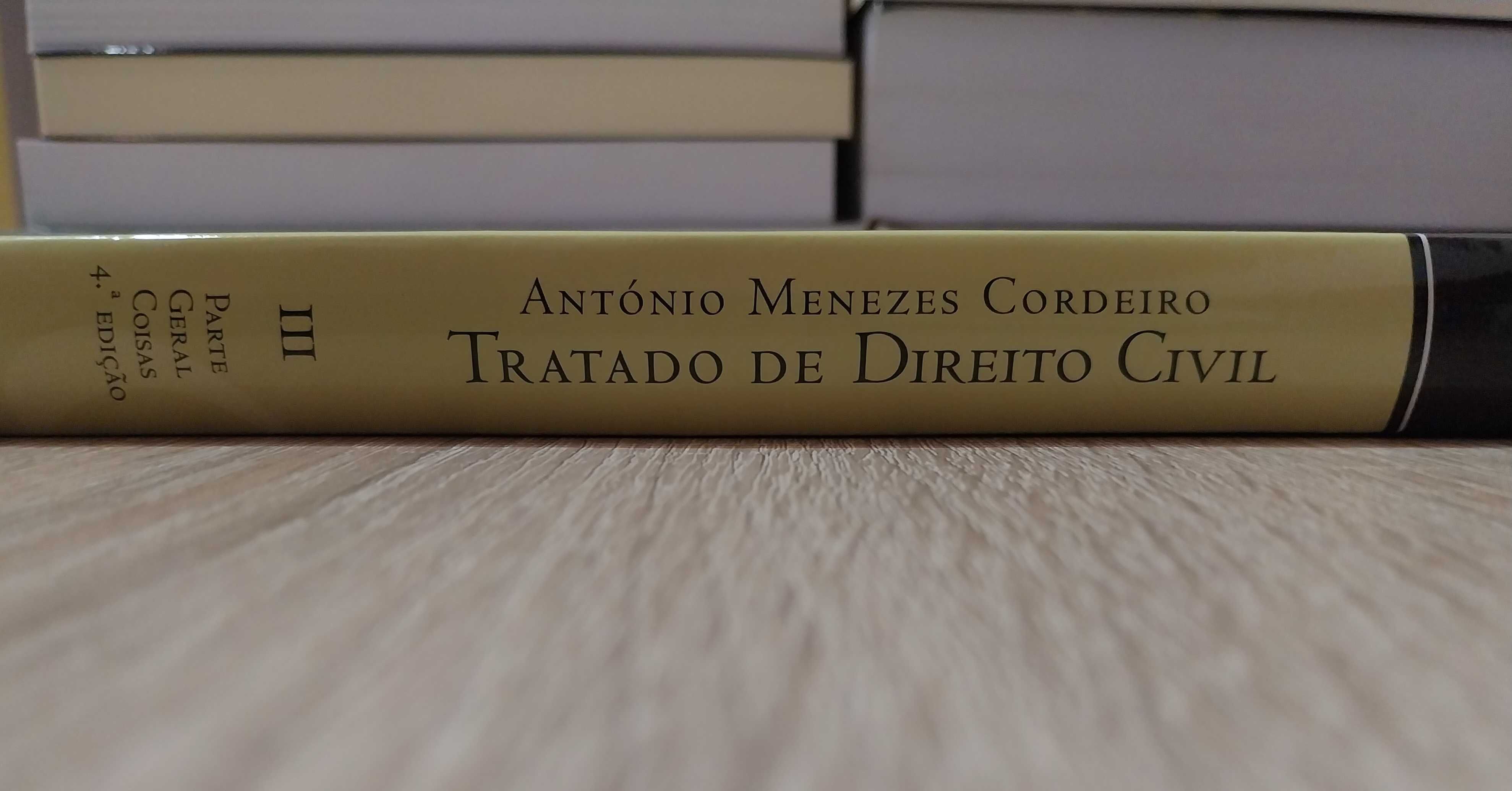Livro Tratado de Direito Civil - António Menezes Cordeiro - Tomo III
