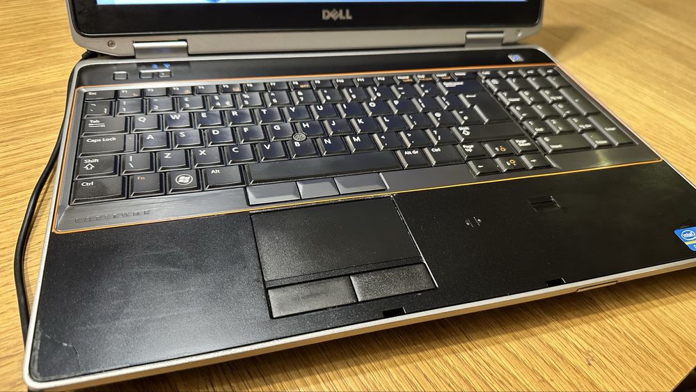 Laptop DELL  Latitude E6520 i5