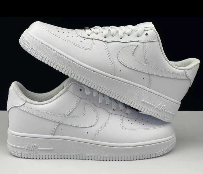 Białe tenisówki NIKE Air Force 1 w rozmiarze 42