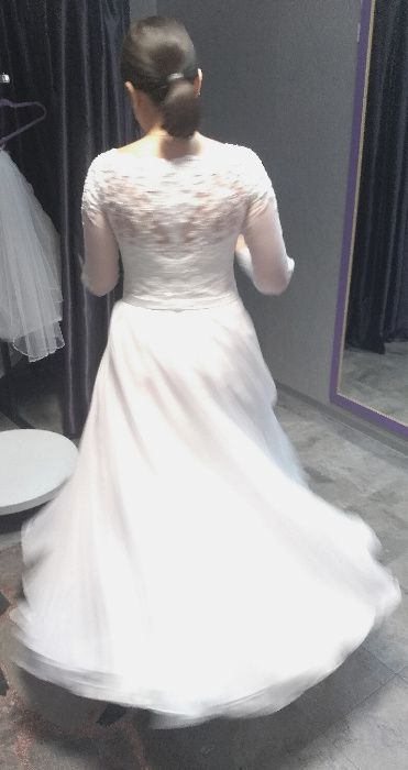 suknia ślubna z długim rękawem