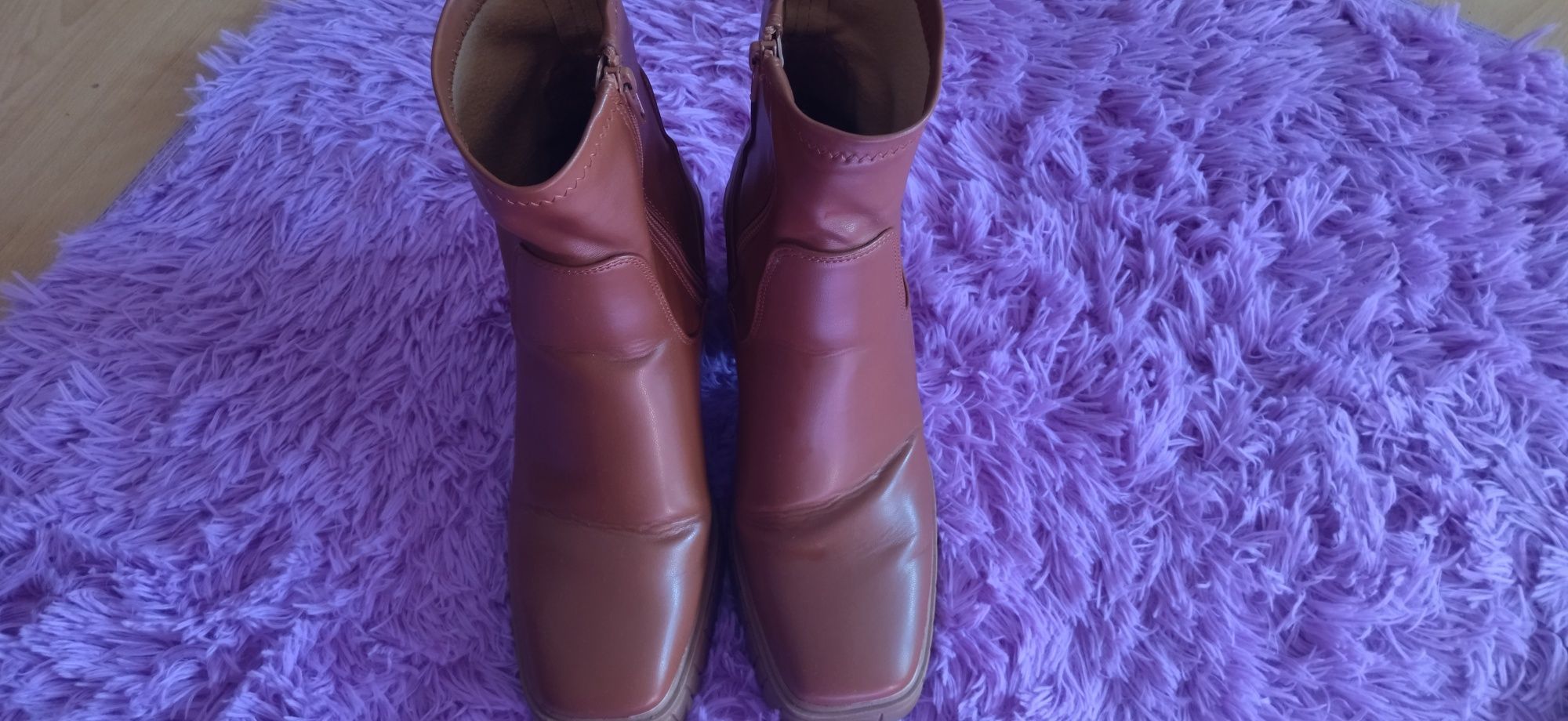 Botins castanhos da Primark