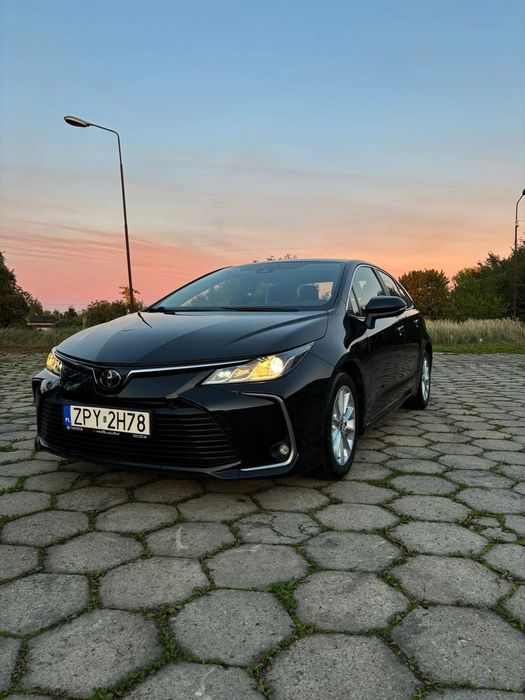 Toyota Corolla TOYOTA COROLLA 1.6 sedan, benzyna, manualna, bardzo zadbana