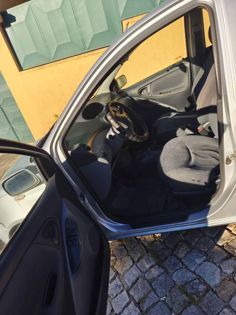 Toyota Yaris vvt-i