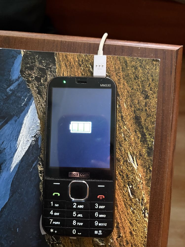 Telefon Maxcom MM330