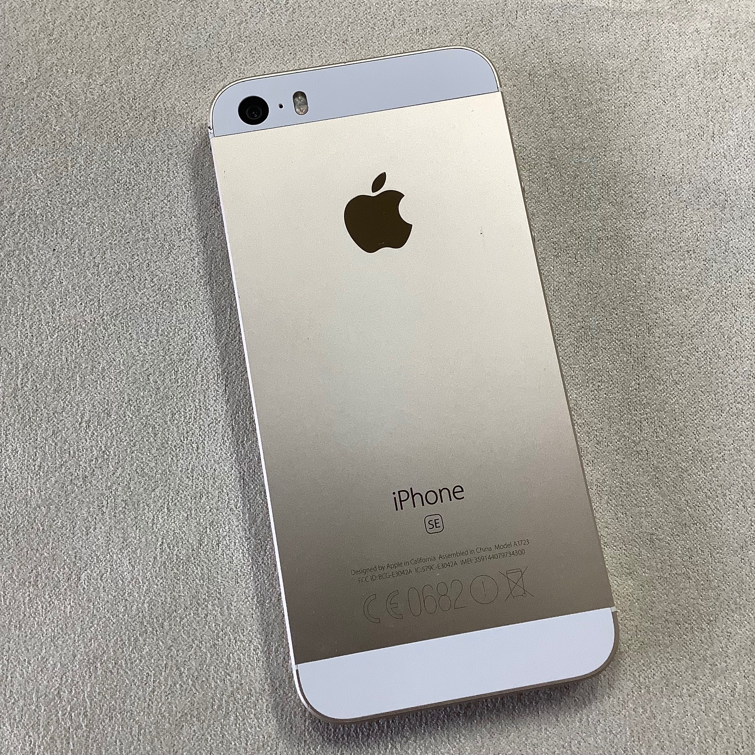 iPhone SE dourado 16 GB