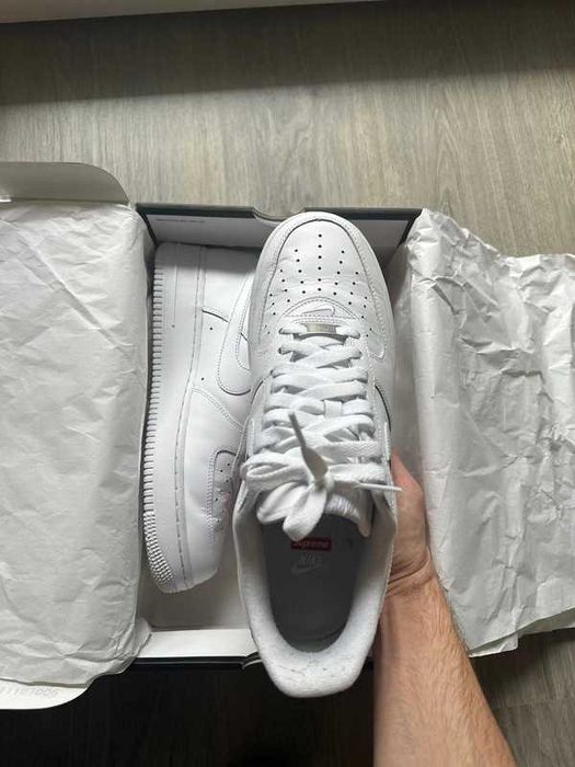 Buty meskie Mokasyny Nike Air Force 1 Low Supreme White R.45