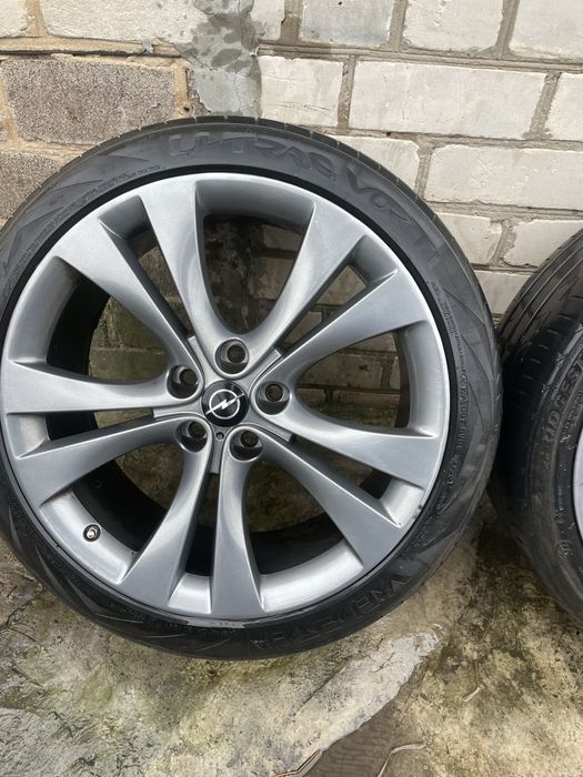 Продам титаны, нового состояния