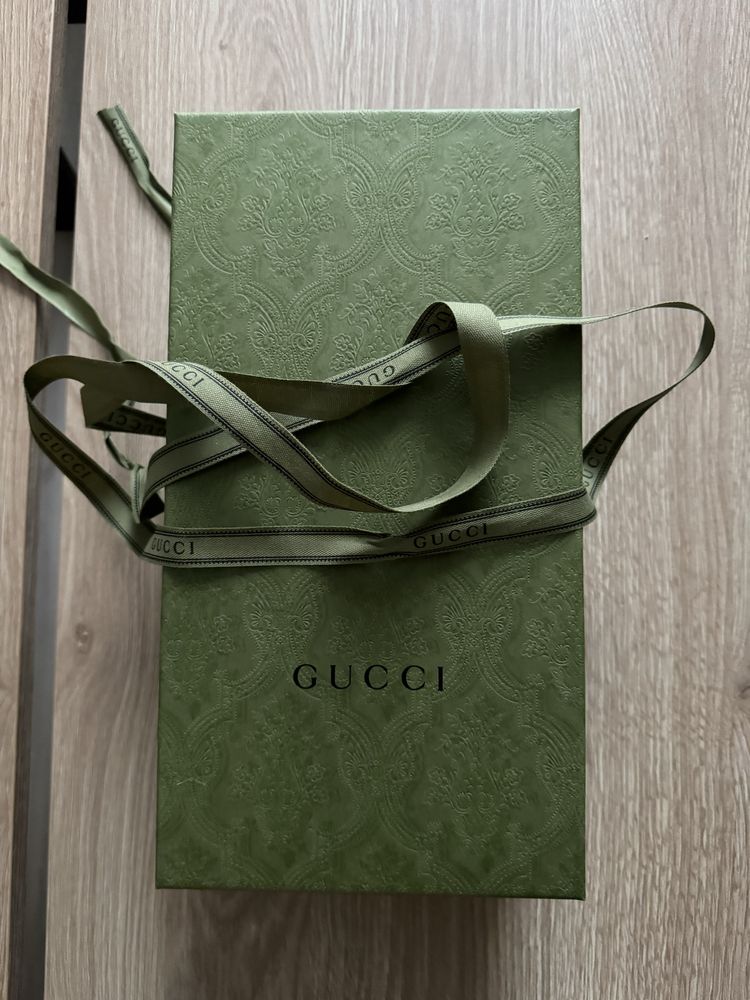 Коробка Gucci