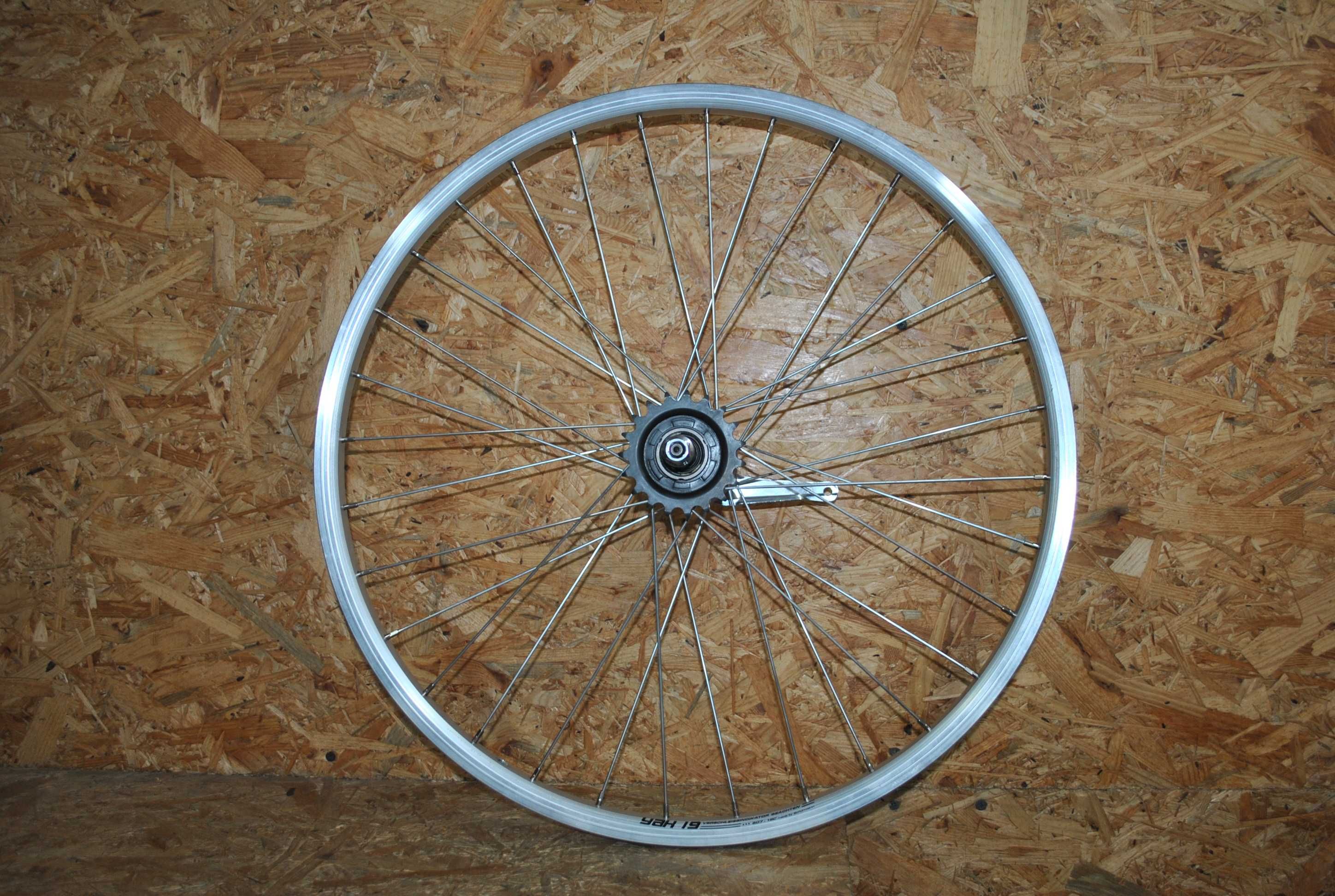 Koło rowerowe kompletne Tylne Tył 24 cali Shimano Nexus 3 biegi