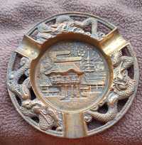 Cinzeiro bronze maciço anos 50 motivos orientais pagode chinês dragões