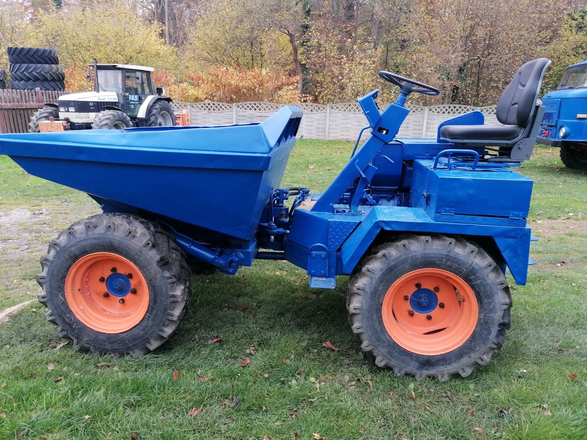 WOZIDŁO 4x4 , WOZIDEŁKO , DUMPER OBROTOWE , nie ausa, thwaites, neuson