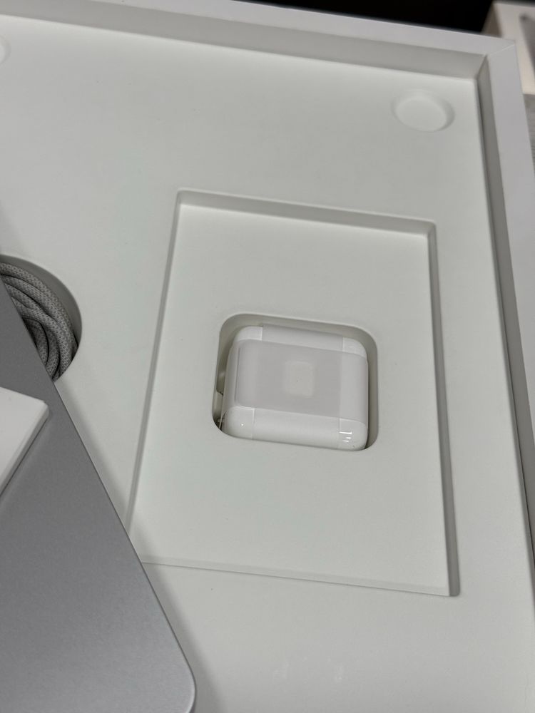 Macbook Air 15’ M2 16/512gb Silver 2022 рік
