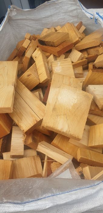 Suche drewno opałowe, ciete palety .rozpałka, gałęziówka, zrzyny tarta