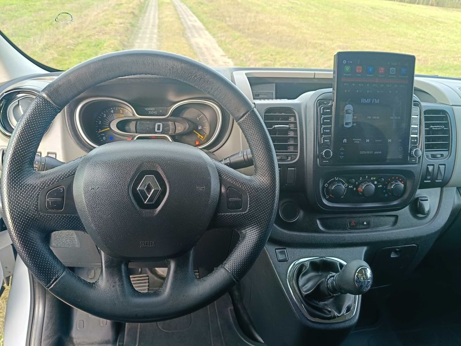 Renault Trafic Long 2016 rok 1.6 dCi 3 osobowy zdrowy zarejstrowany