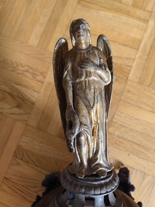 Stara lampa/latarnia z aniołem