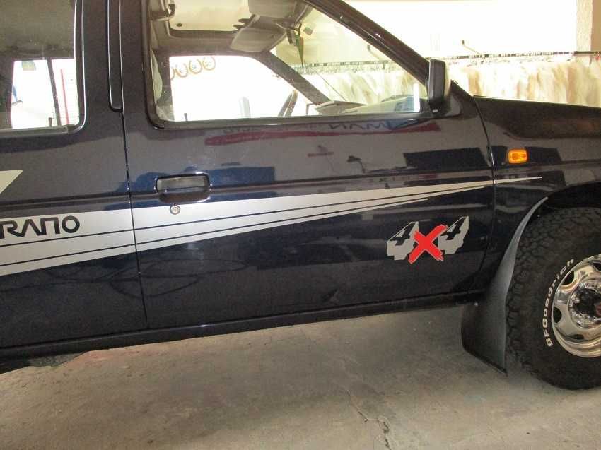 Autocolantes para Nissan Terrano I