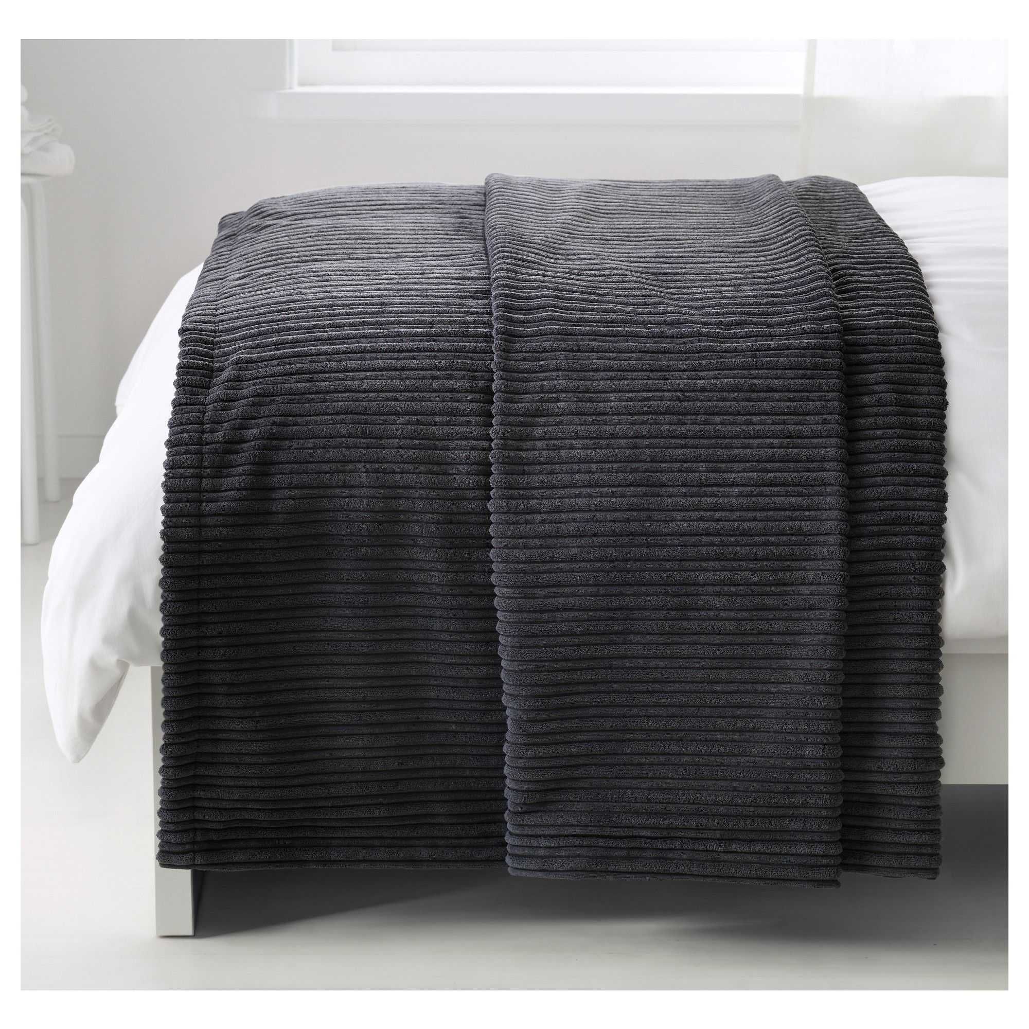 czarna narzuta na łóżko Ikea TUSENSKÖNA 150 x 250