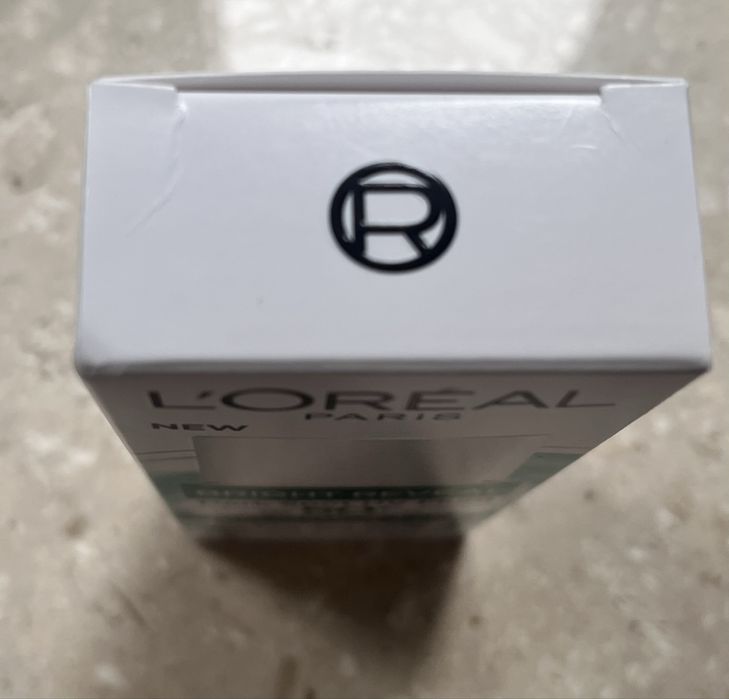 Zestaw kosmetykow L’Oreal Paris Bright Reveal preparaty wyrownujace na