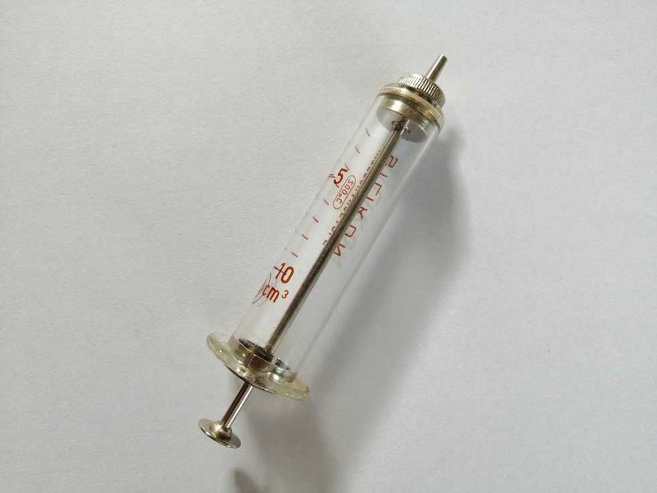 Strzykawka szklana z obsadą metalową. Kolekcjonerska. Vintage, unikat.