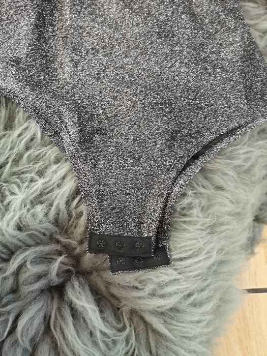 Nowe body damskie srebrne brokatowe kopertowy dekolt xs s 34 36