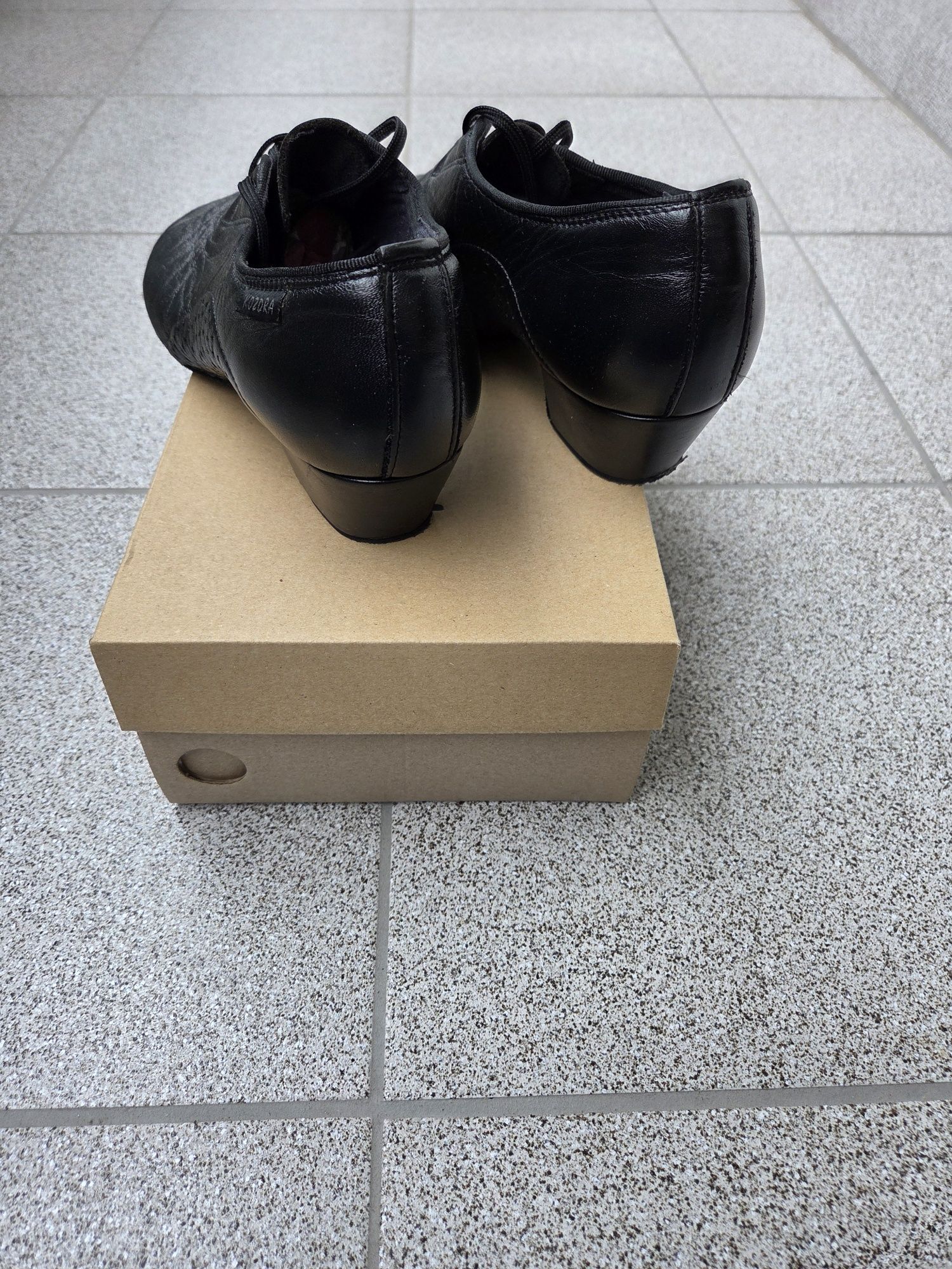 Buty do tańca towarzyskiego/łacina, rozmiar:38.