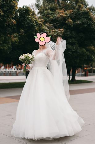 Чарівна Весільна сукня