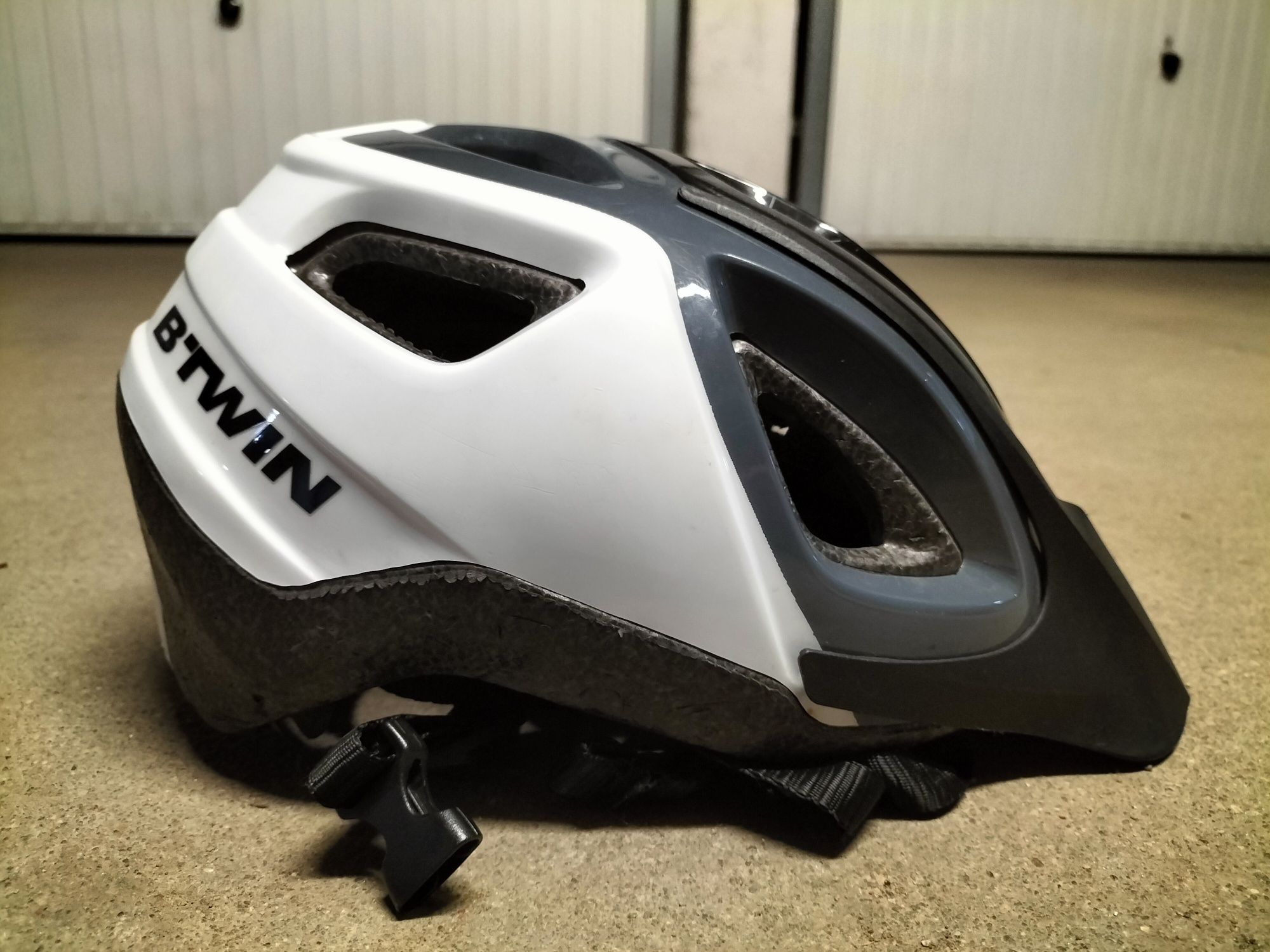 Kask rowerowy B-twin