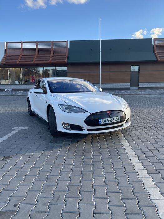 Tesla model S новая батарея новый мотор