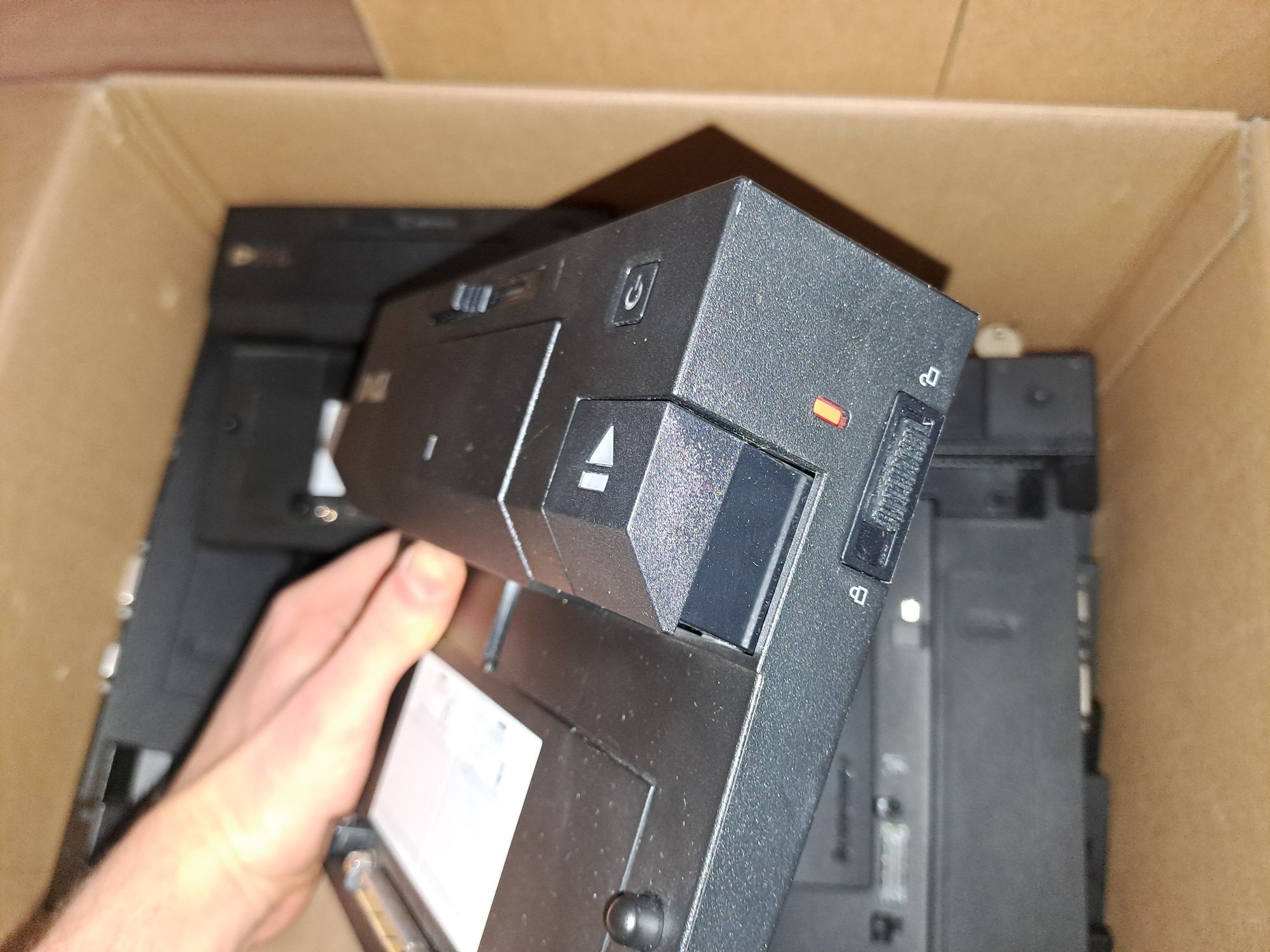 Stacje dokujące Lenovo ThinkPad i DELL