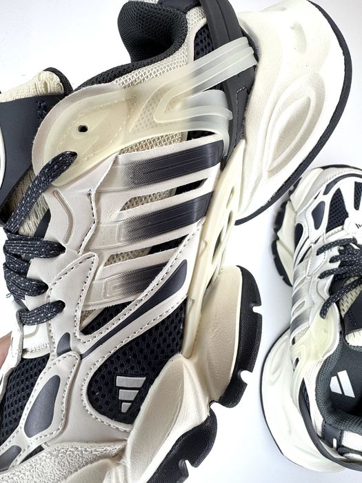 Кроссовки Adidas НОВЫЕ - 43,40, 39 размер в НАЛИЧИИ