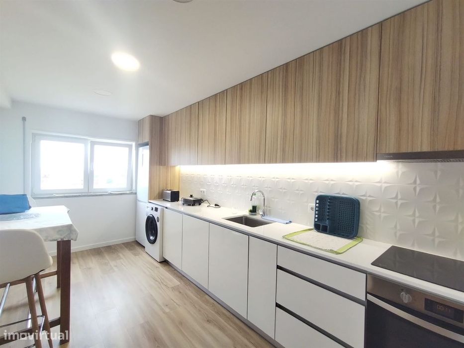 Apartamento T3 / Varandas / Marquise / Garagem / Quinta do Bispo/ Leir