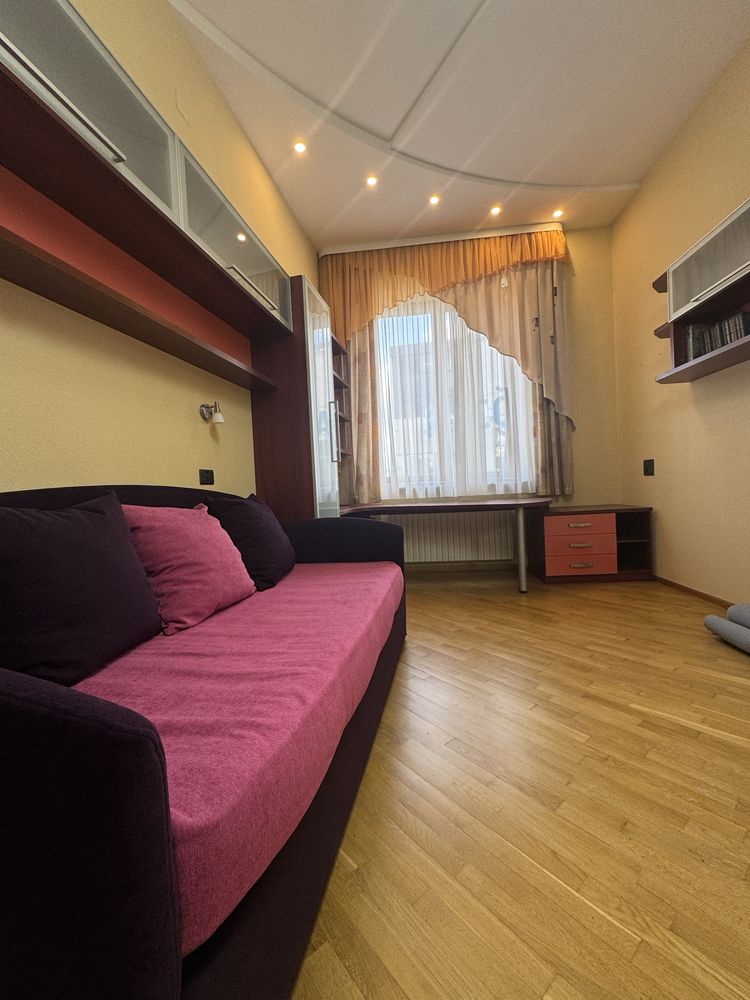 Продаю 4 комн. квартиру 140м2 ул.Сумская, 122 с автоном.отоплением