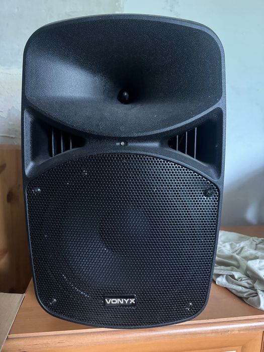 Głośniki na statywach 600W