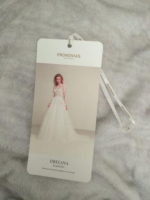 Niepowtarzalna Suknia ślubna hiszpańskiej marki Pronovias