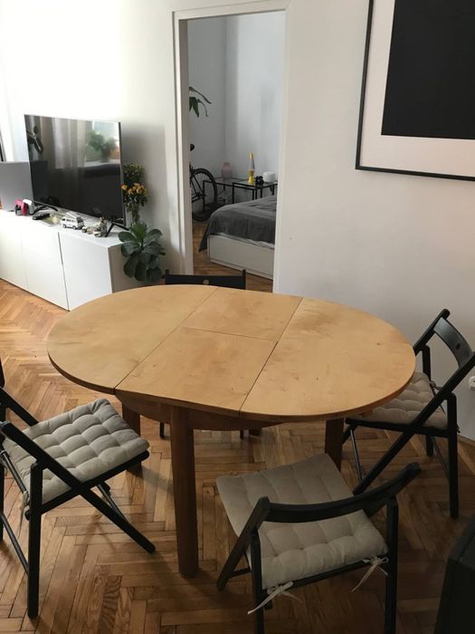 Okrągly stół rozkładany