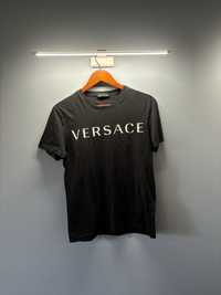 Футболка від Versace в хорошому стані S розмір