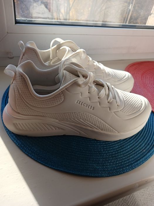 Біленькі красовочкі .