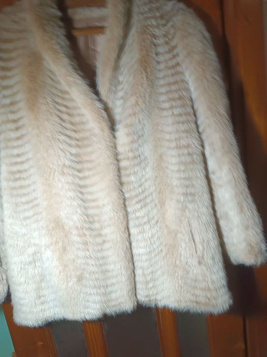 Шубка нова з Європи 10з10